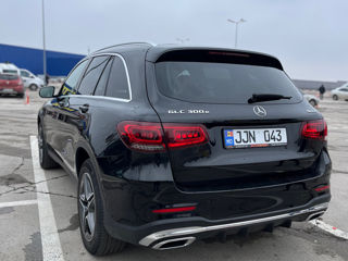 Mercedes GLC foto 4