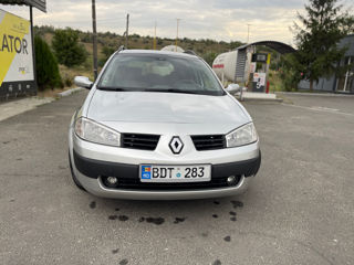 Renault Megane foto 2