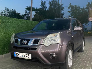 Nissan X-Trail foto 1