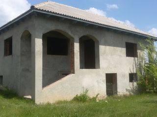 Se vinde casa cu 2 etaje in satul Bascalia, r-l Basarabeasca! foto 1