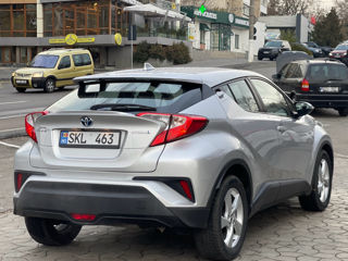 Toyota C-HR foto 3