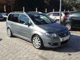 Volkswagen Touran foto 2