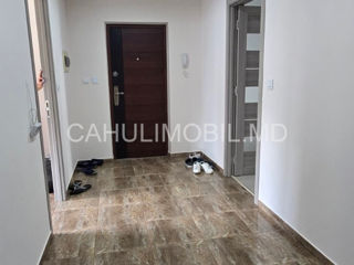 Apartament cu 2 camere, 68 m², Periferie, Cahul foto 1