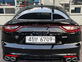 KIA Stinger foto 2