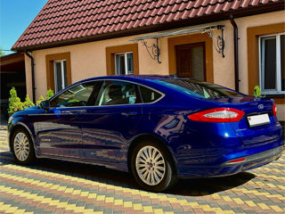 Ford Fusion foto 3