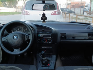 BMW 3 Series foto 6