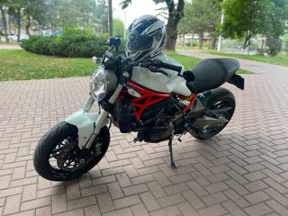 Ducati Monster 821 foto 3
