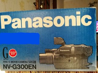 Видеокамера VHS-C Panasonic NV-VZ10 - отличное состояние foto 2