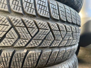 R17 215/65 Pirelli Scorpion Winter foto 5