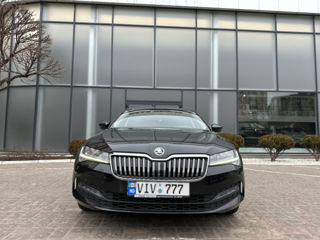 Skoda Superb foto 2