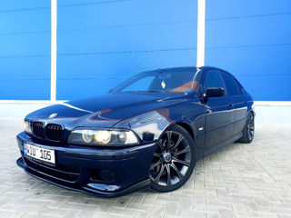 BMW 5 Series foto 1