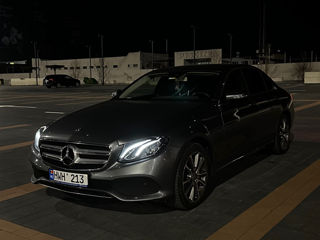 Mercedes E-Class foto 2