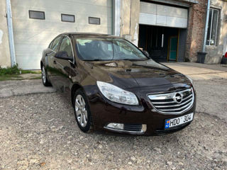 Opel Insignia foto 1