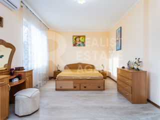 Vânzare, Townhouse, 4 nivele, 6 camere, strada Avicena, Centru foto 8