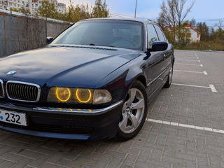 BMW 7 Series foto 6