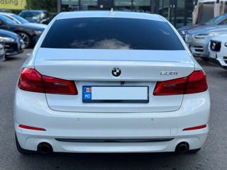 BMW 5 Series foto 6