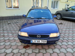 Opel Astra foto 3