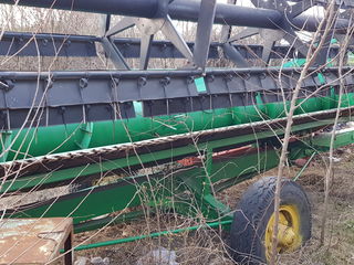 Жатка зерновая Джон Дир  820 шир:6,1м в комплекте с транспортной тележкой и лифтерами foto 4