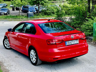 Volkswagen Jetta foto 5