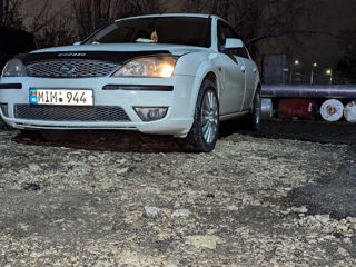 Ford Mondeo foto 4