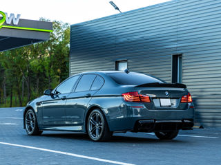 BMW 5 Series foto 4