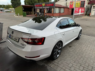 Skoda Superb foto 3