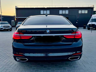 BMW 7 Series foto 4