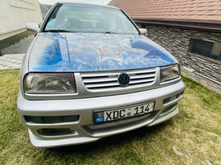 Volkswagen Vento foto 8