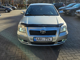 Toyota Avensis foto 5