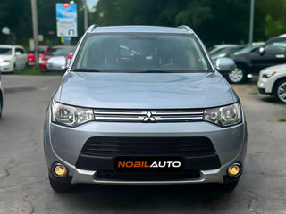 Mitsubishi Outlander foto 2