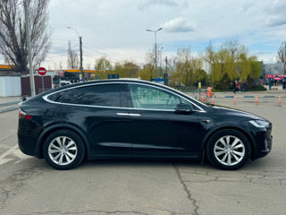 Tesla Model X foto 5