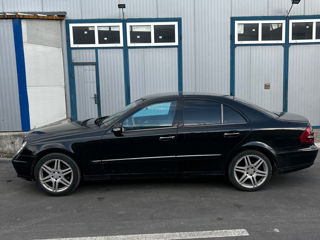 Mercedes E-Class foto 2