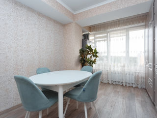 Apartament cu 2 camere, 71 m², Centru, Chișinău foto 3