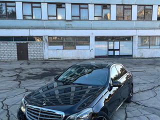 Mercedes E-Class foto 2