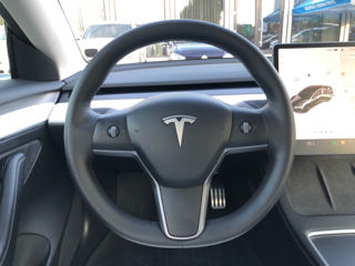 Tesla Model 3 foto 9