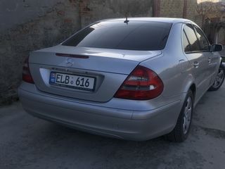 Mercedes E Class foto 1