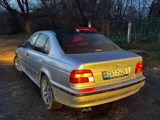 BMW 5 Series foto 9