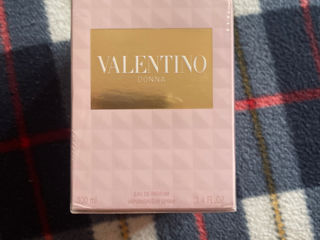 Продам оригенальные духи valentino 100 ml