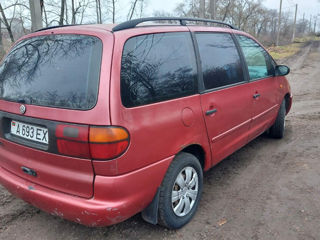 Volkswagen Sharan foto 3