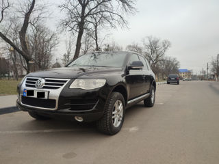 Volkswagen Touareg foto 2