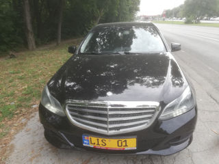 Mercedes E-Class foto 1