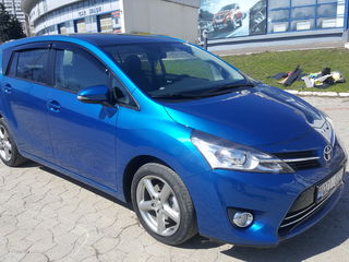 Toyota Verso foto 2