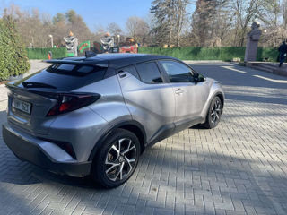 Toyota C-HR foto 4