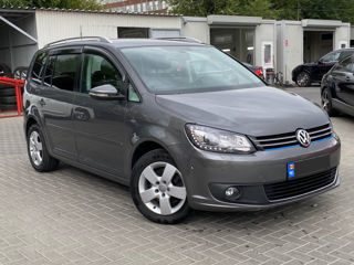 Volkswagen Touran foto 4