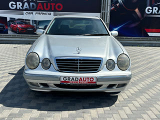 Mercedes E-Class foto 7