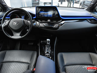 Toyota C-HR foto 7