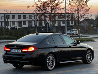 BMW 5 Series foto 4