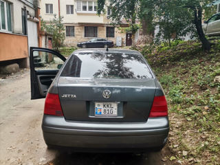 Volkswagen Jetta foto 3