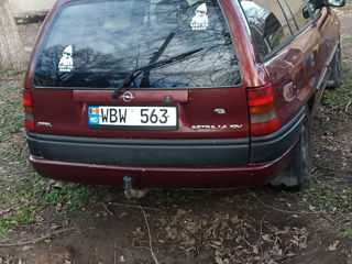 Opel Astra foto 3