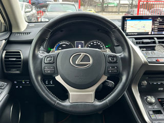 Lexus NX Series foto 12